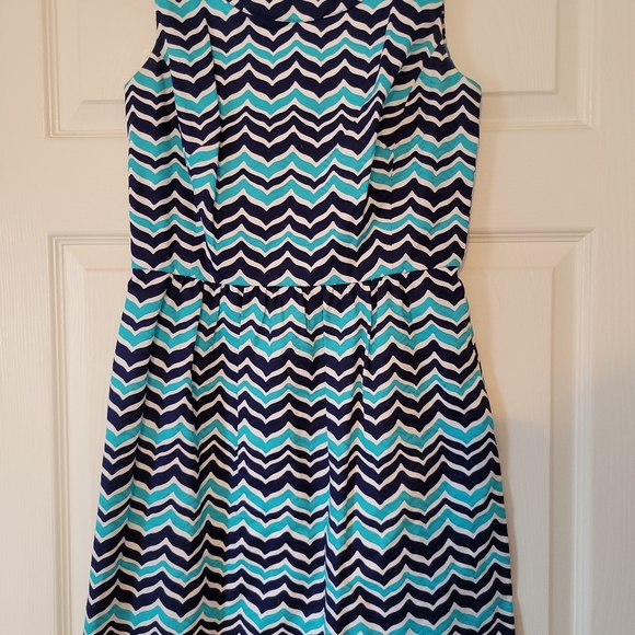 VINEYARD VINES BLUE/TEAL Chevron Whale’s Tail Print Fit & Flare Short Dress sz 4 - Picture 3 of 6